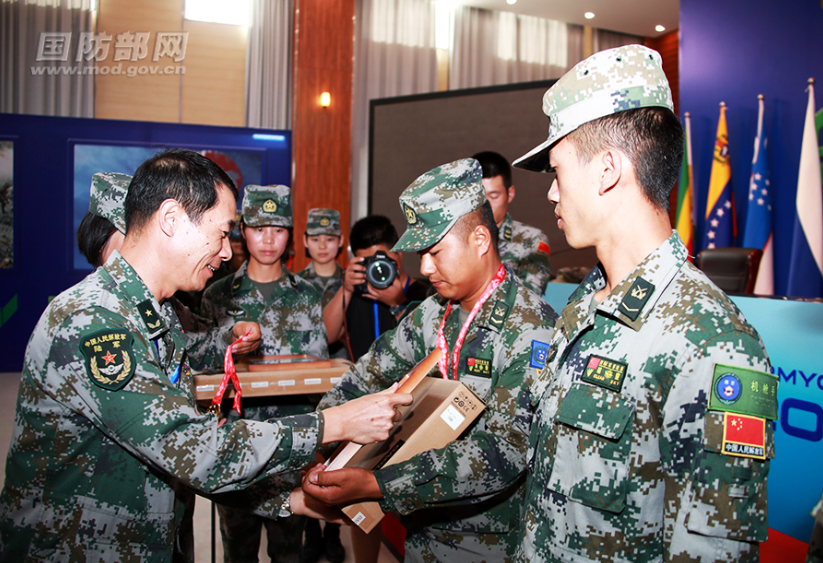 中华人民共和国国防部网站:“苏沃洛夫突击”“晴空”颁奖仪式在库尔勒赛区香蕉影视高清举行
